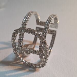 UNIQUE Silver Crystal Round White Cuff Bracelet